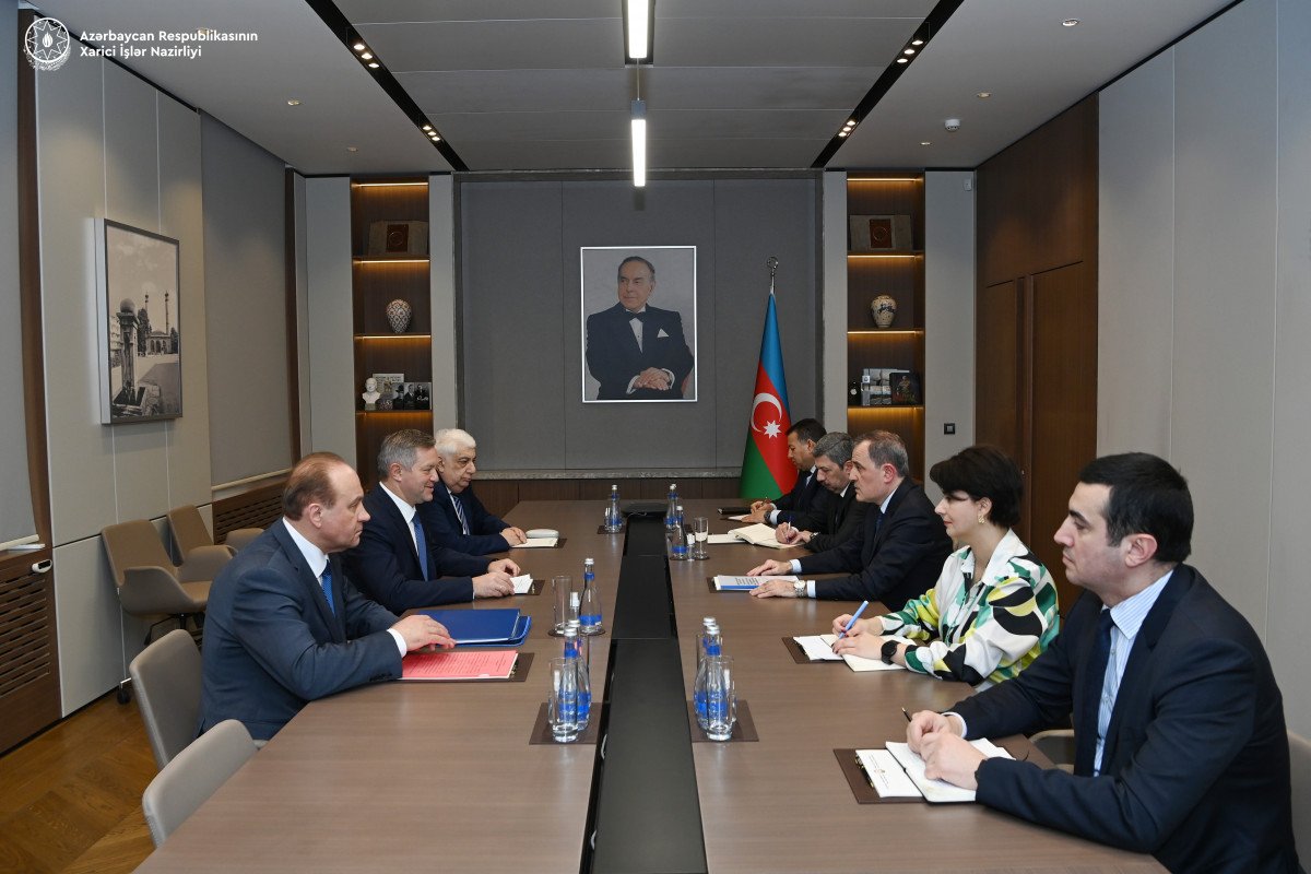 Azerbaijani FM holds discussions with Secretary General of Council of CIS Interparliamentary Assembly