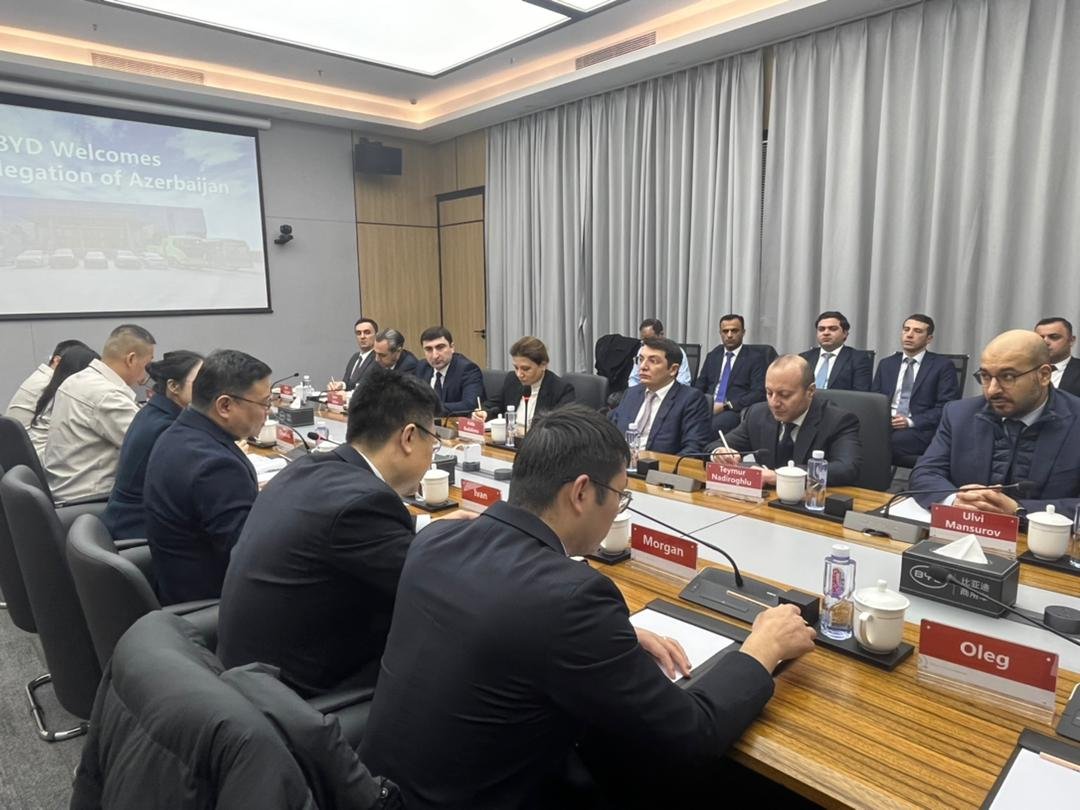 Azerbaijan, China discuss use of environmentally clean transportation in country (PHOTO)