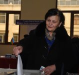 Наблюдается наплыв избирателей на участках, созданных в школе №132-134 в Баку (ФОТО/ВИДЕО)