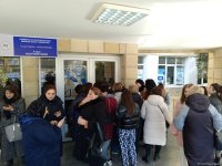Voters of Azerbaijan's Yasamal district of Baku remain actively engaged in presidential election (PHOTO)