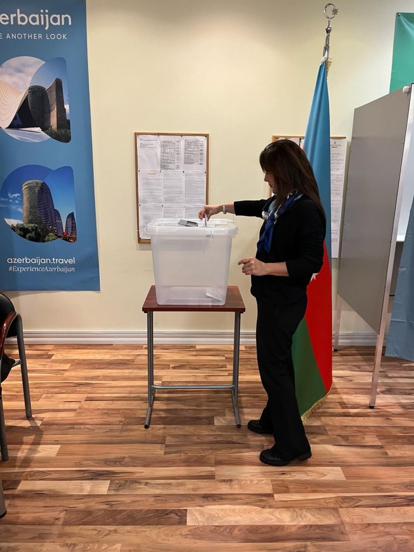 Azerbaijani citizens in Latvia demonstrate enthusiasm for presidential election (PHOTO)