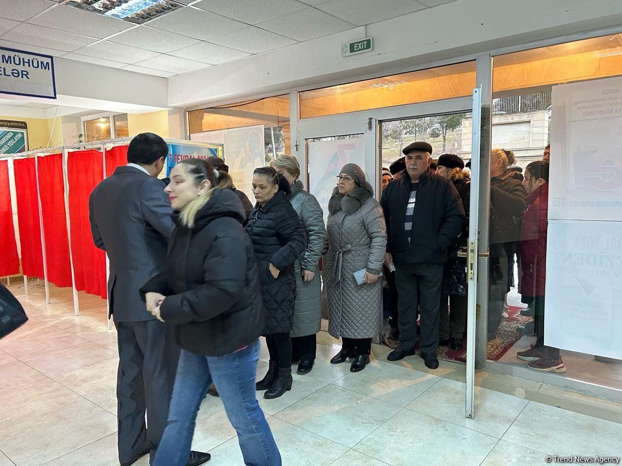 Azerbaijan's Surakhani district sees influx of voters to polling stations (PHOTO)