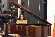 Музыкальный мир молодых талантов Кенуль Гусейновой - увлекательное путешествие  (ФОТО)