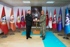 Азербайджанские военнослужащие посетили командование одной из бригад Сухопутных войск Турции (ФОТО)
