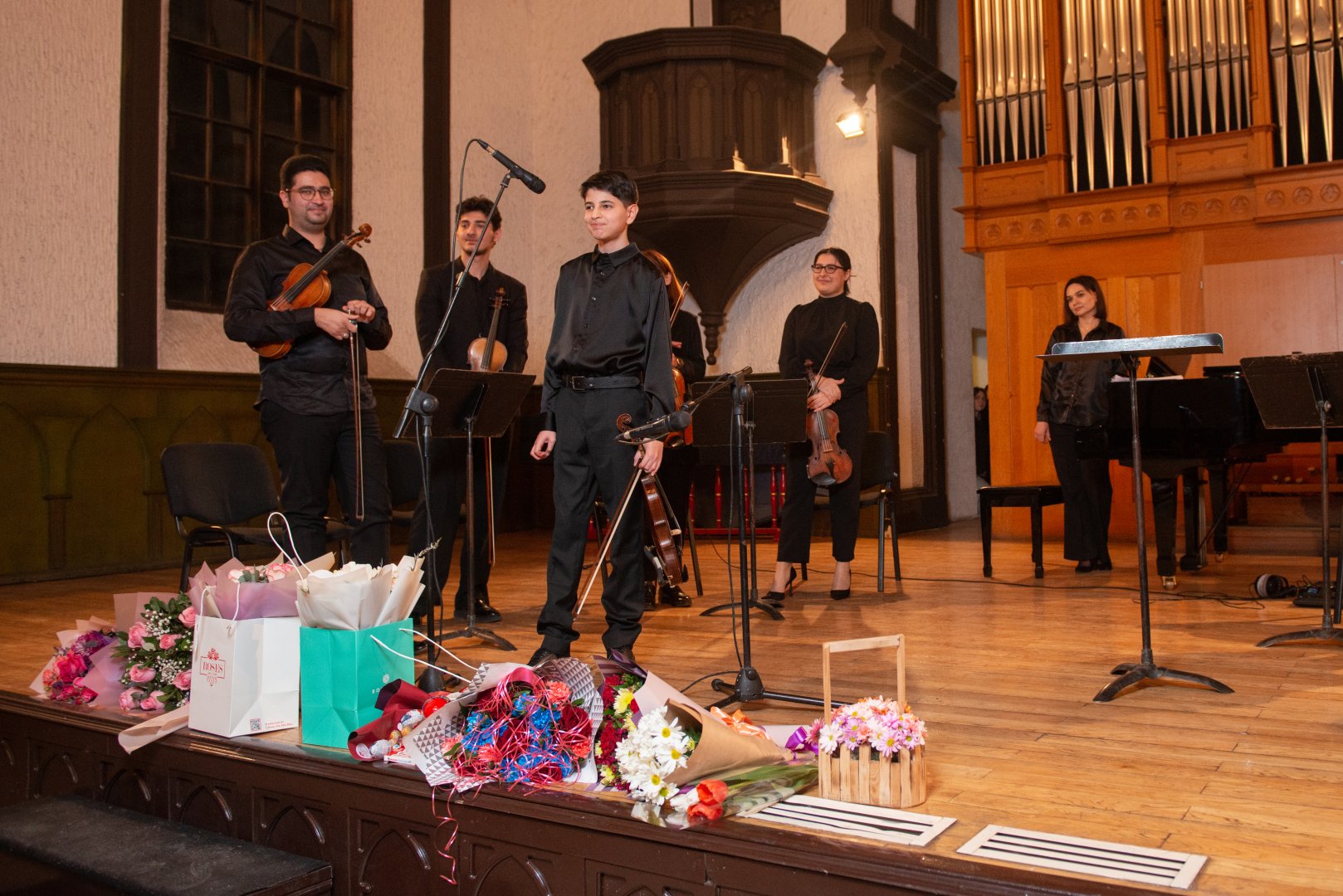Искренне и проникновенно – концерт молодого скрипача в Баку (ФОТО)
