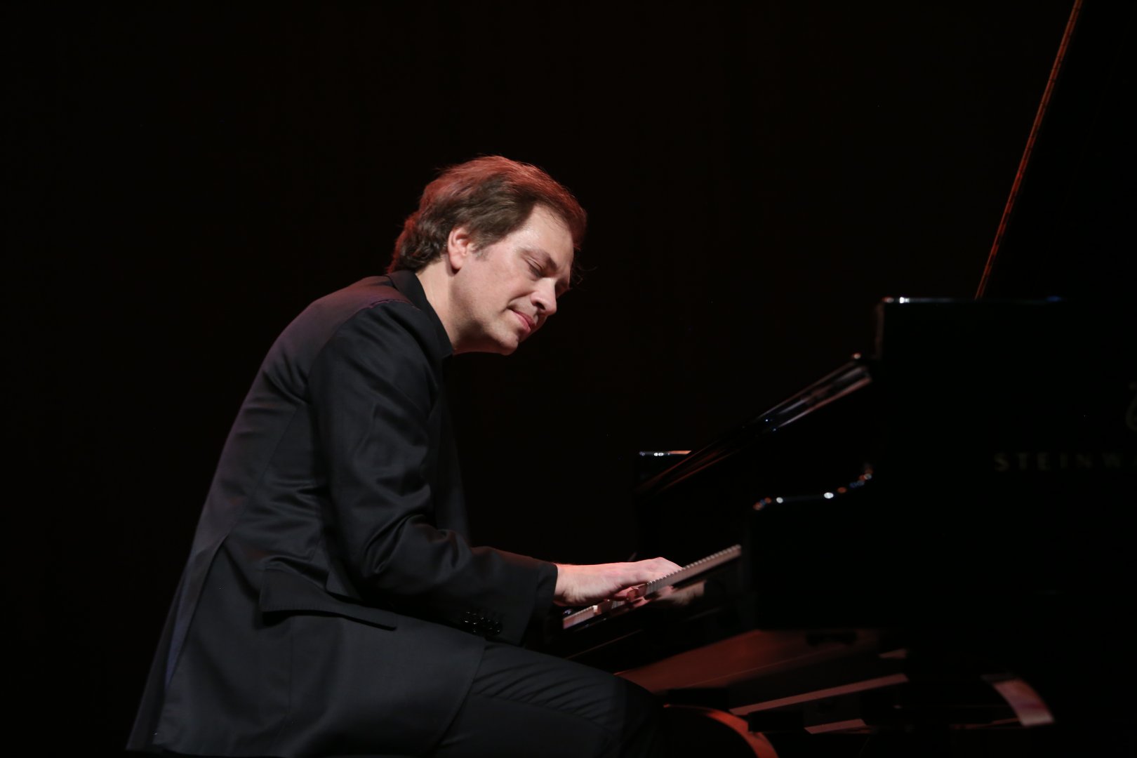 В Центре Гейдара Алиева состоялся концерт всемирно известного Стива Баракатта (ФОТО/ВИДЕО)