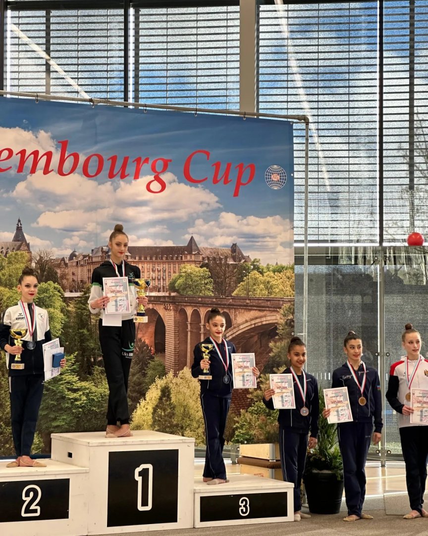 Азербайджанские гимнастки успешно выступили на международном турнире в Люксембурге (ФОТО)