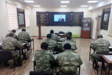 В армии Азербайджана проводятся занятия по общественно-политической подготовке (ФОТО)