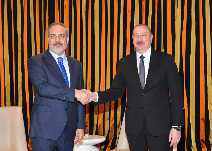 В Мюнхене состоялась встреча Президента Ильхама Алиева с главой МИД Турции (ФОТО)