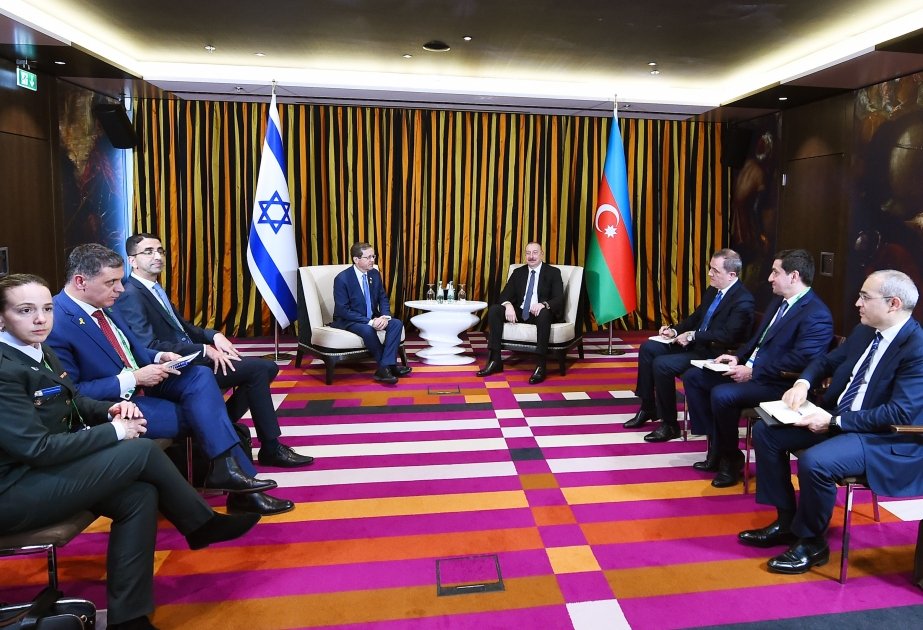 В Мюнхене состоялась встреча Президента Ильхама Алиева с Президентом Израиля Ицхаком Герцогом (ФОТО)