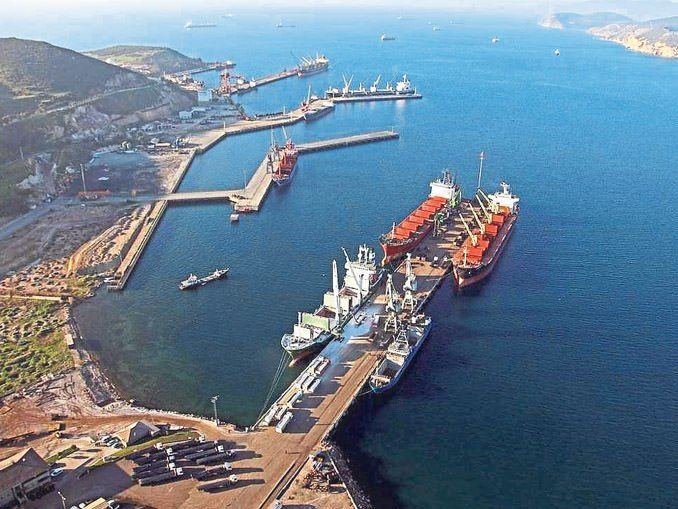 Обнародован объем грузов, принятых портом Алиага
