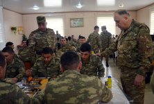 Керим Велиев посетил воинские части в Карабахском регионе (ФОТО)