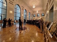 В Баку открылась выставка "Избранные образы русской сцены" (ФОТО)