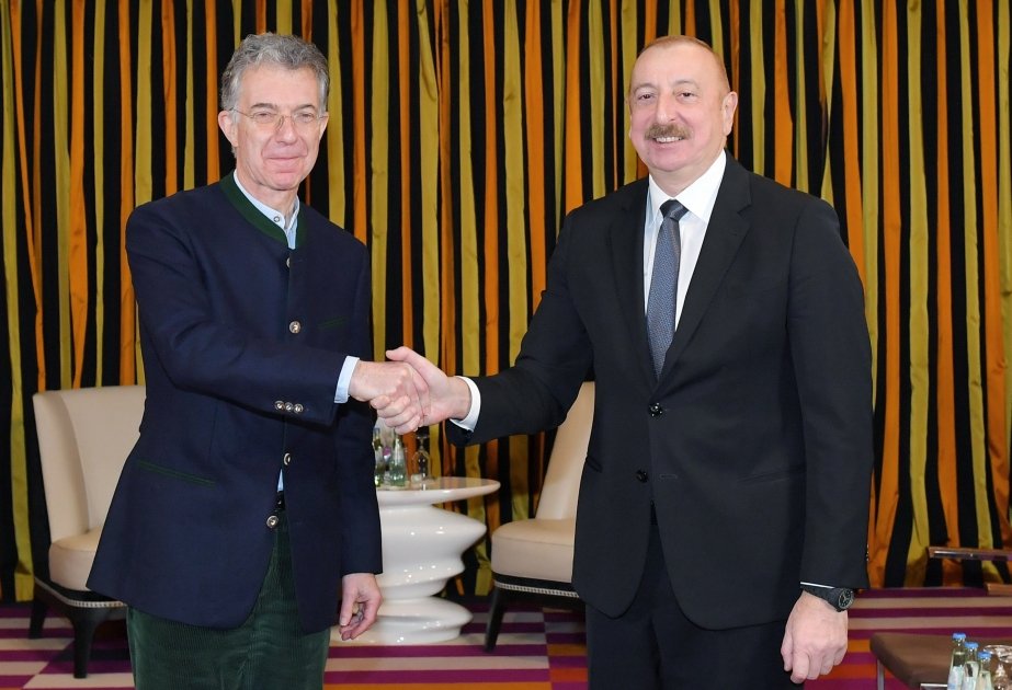 Президент Ильхам Алиев встретился с председателем Мюнхенской конференции по безопасности (ФОТО/ВИДЕО)