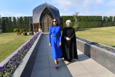 First Lady Mehriban Aliyeva and First Lady Emine Erdogan hold meeting in Ankara (PHOTO)