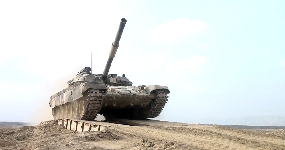 Azerbaijani army trains tanks and combat vehicles' crews (VIDEO)