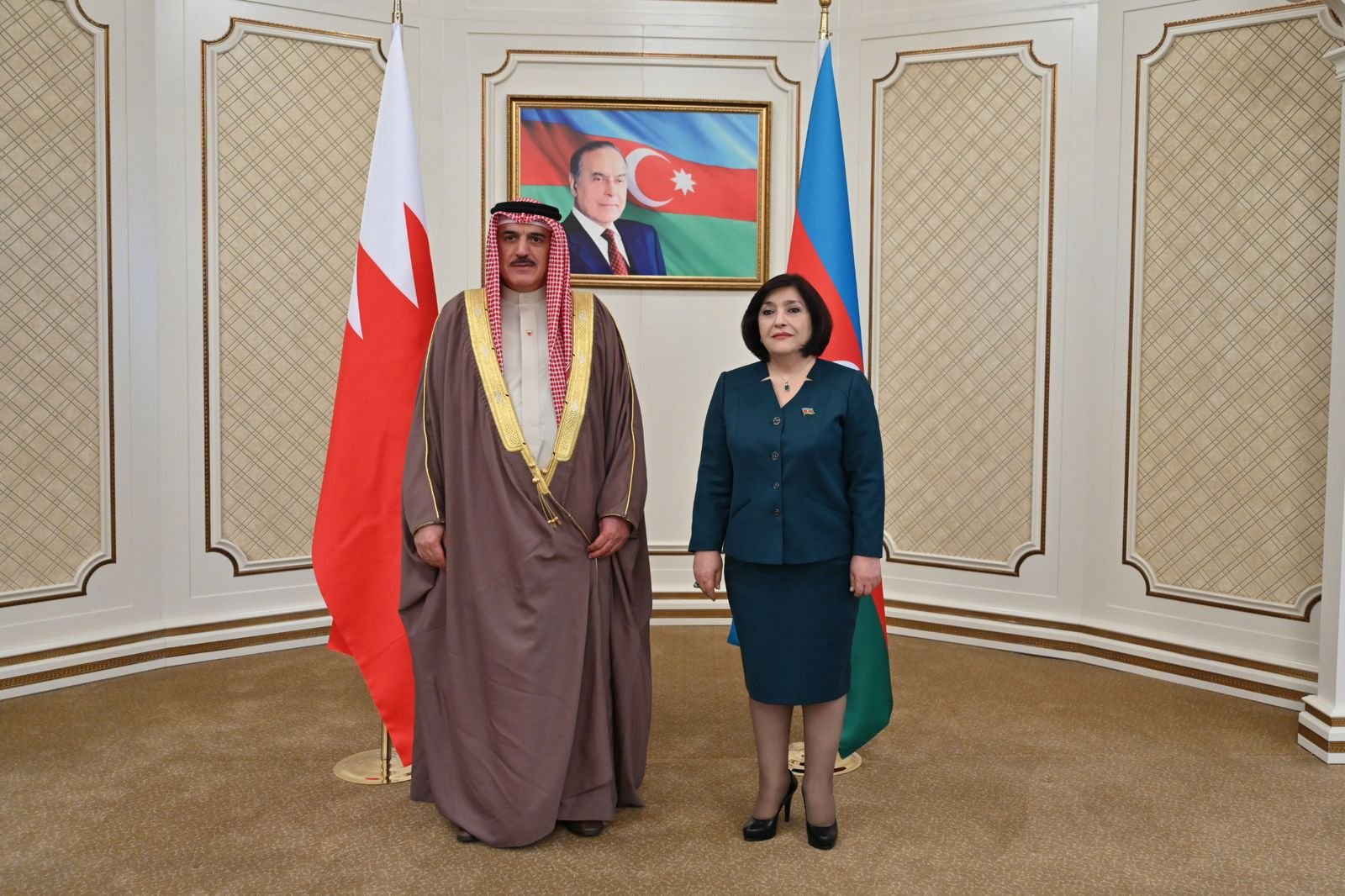 Сахиба Гафарова встретилась с председателем Совета представителей Бахрейна (ФОТО)