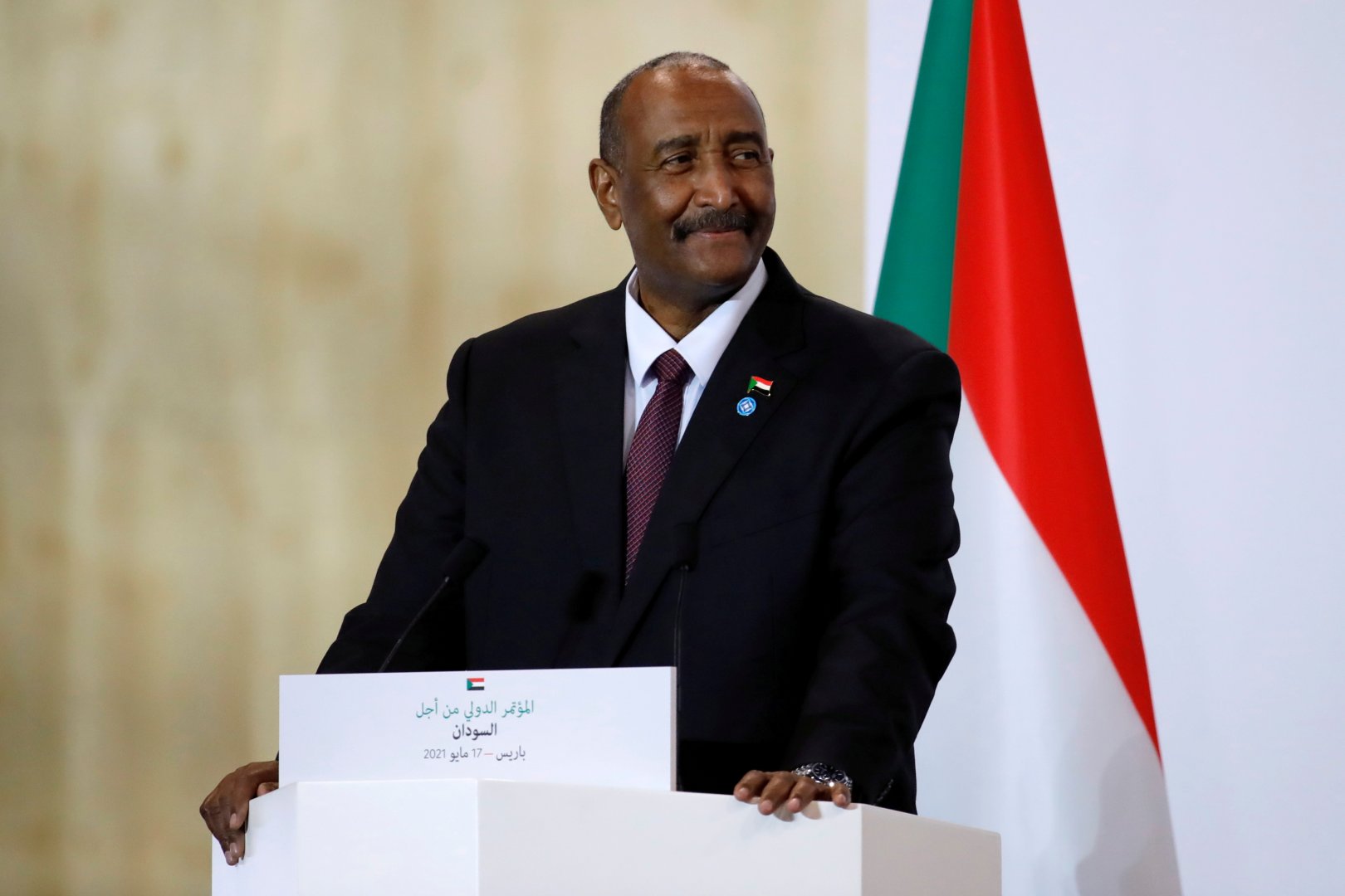 Председатель Суверенного переходного совета Республики Судан поздравил Президента Ильхама Алиева