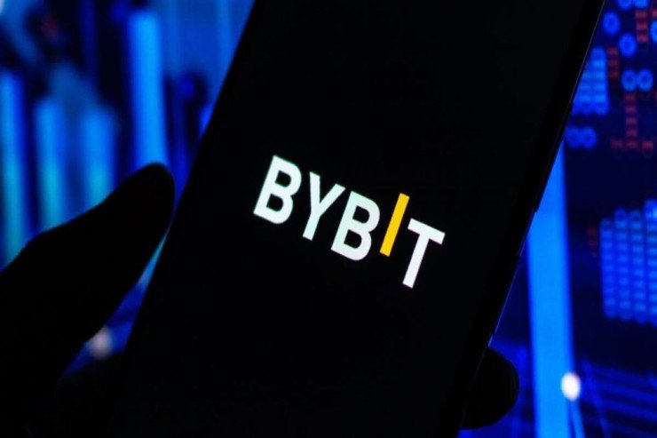 В Азербайджане заблокировали доступ к криптовалютным биржам OKX и ByBit