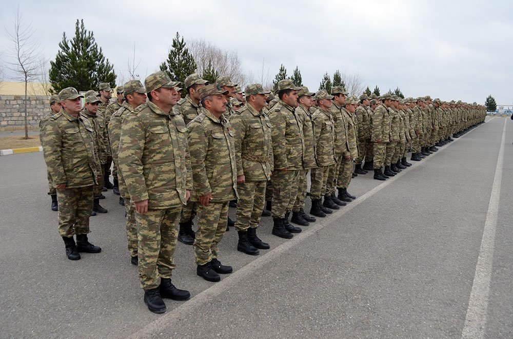 В Азербайджане завершены учебные сборы с военнообязанными (ФОТО)