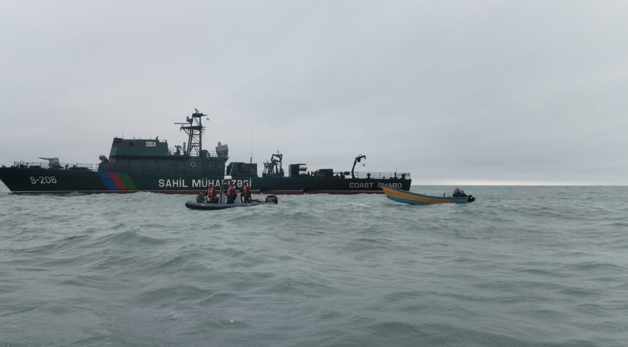 Azerbaijan detains violators of maritime border (PHOTO)