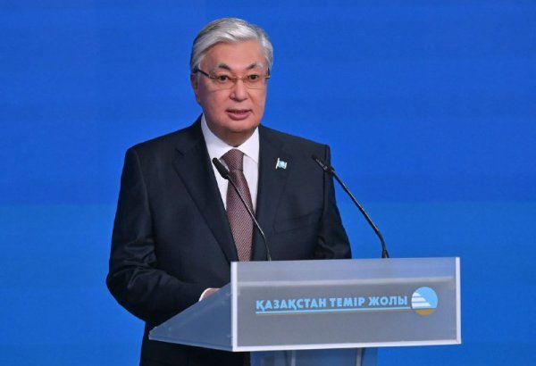 Железнодорожная отрасль Казахстана должна включиться в цифровую гонку - Токаев