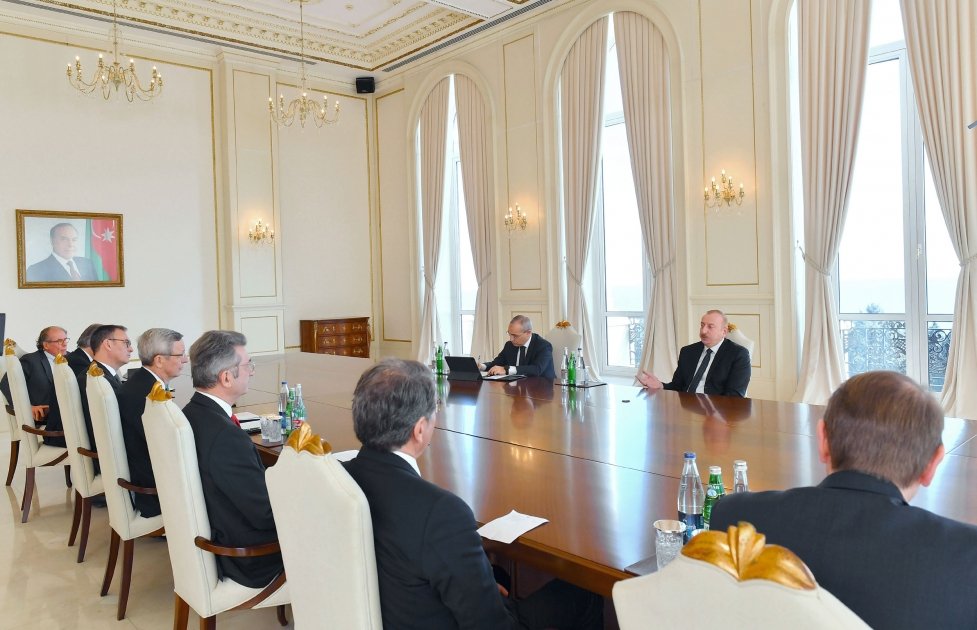 President Ilham Aliyev receives delegation led by Executive Director of German Eastern Business Association (PHOTO/VIDEO)
