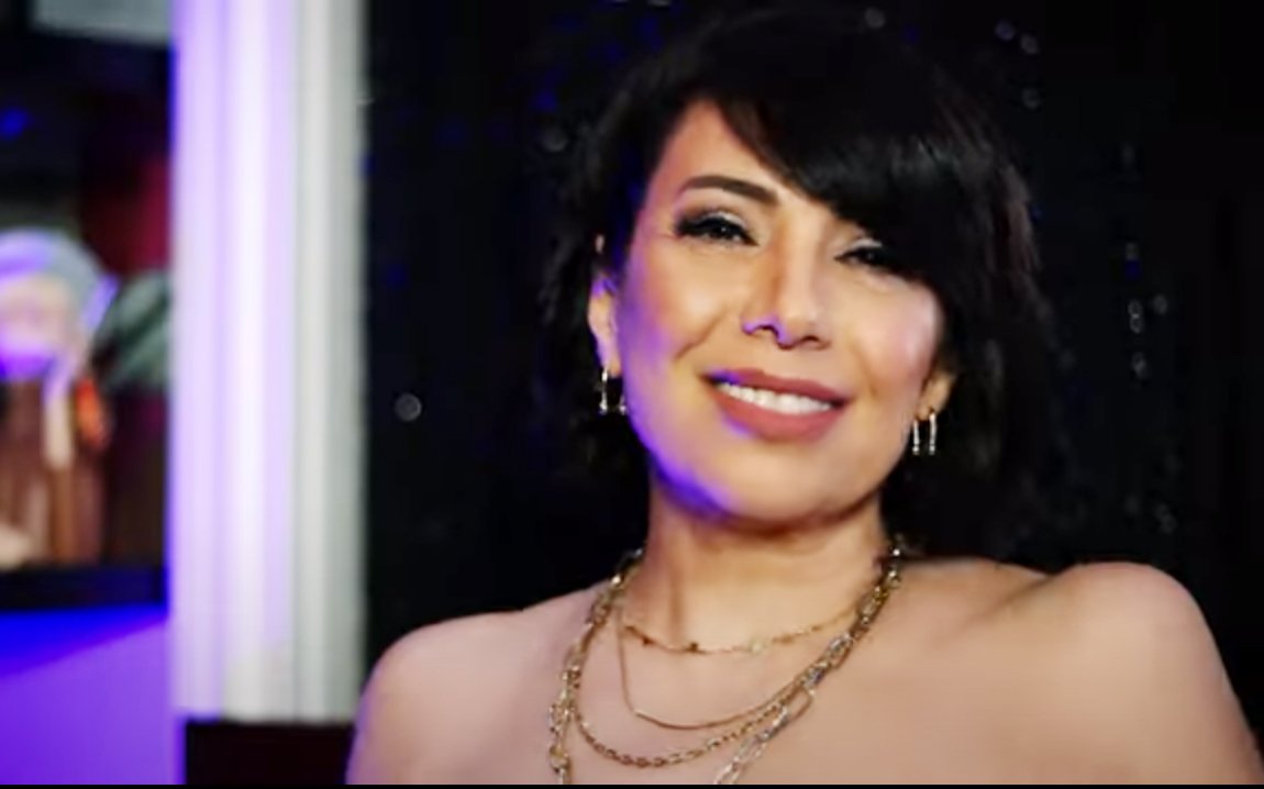 Тарана Махмудова посвятила проект "Обними меня" вечернему Баку (ВИДЕО)
