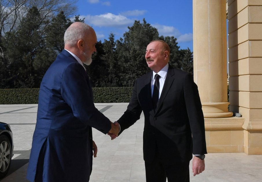 President Ilham Aliyev, Albanian PM hold one-on-one meeting (PHOTO/VIDEO)