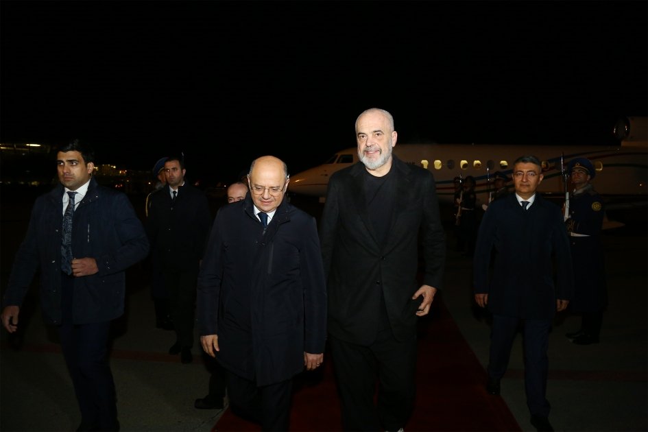 Премьер-министр Албании прибыл в Азербайджан с рабочим визитом (ФОТО)
