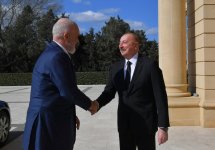 President Ilham Aliyev, Albanian PM hold one-on-one meeting (PHOTO/VIDEO)