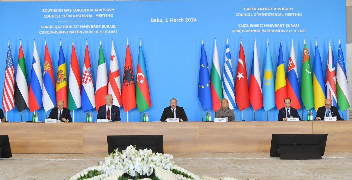 Президент Ильхам Алиев принял участие в заседании Консультативного совета Южного газового коридора в Баку (ФОТО)