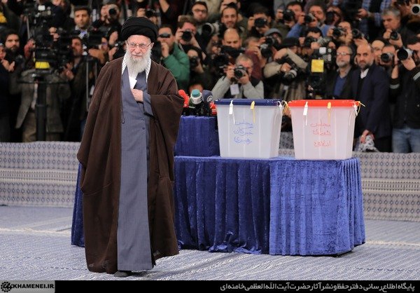 Верховный лидер Ирана проголосовал на выборах в парламент Ирана
