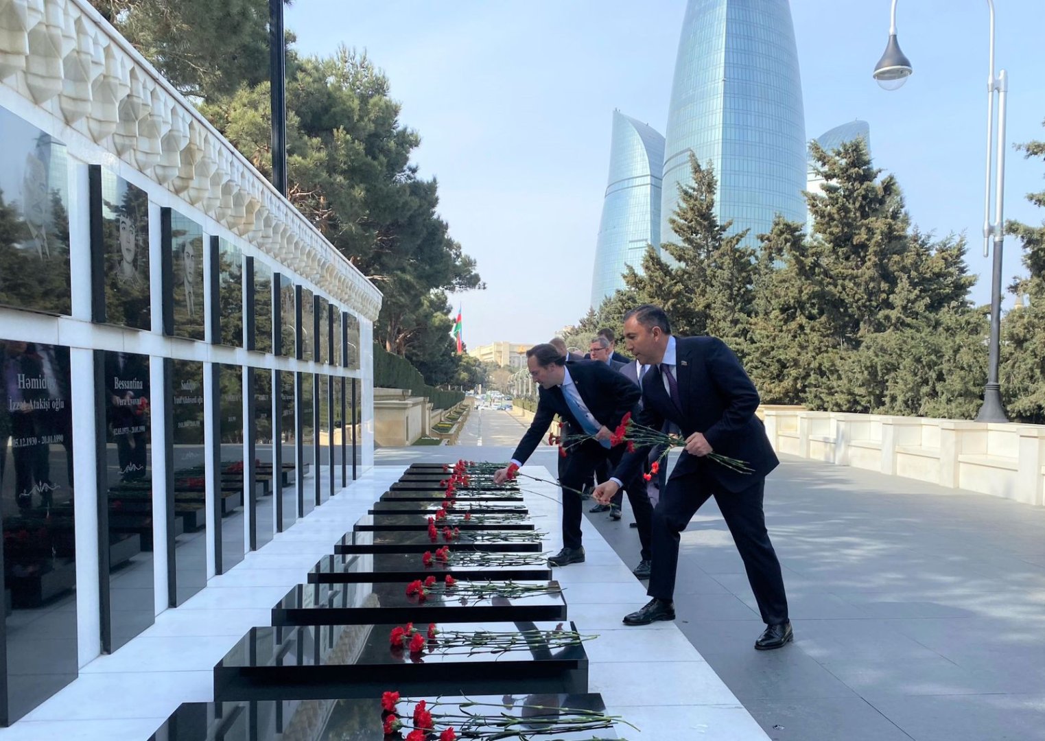 Austrian-South Caucasus Parliamentary Group's delegation visits Alley of Shehids (PHOTO)