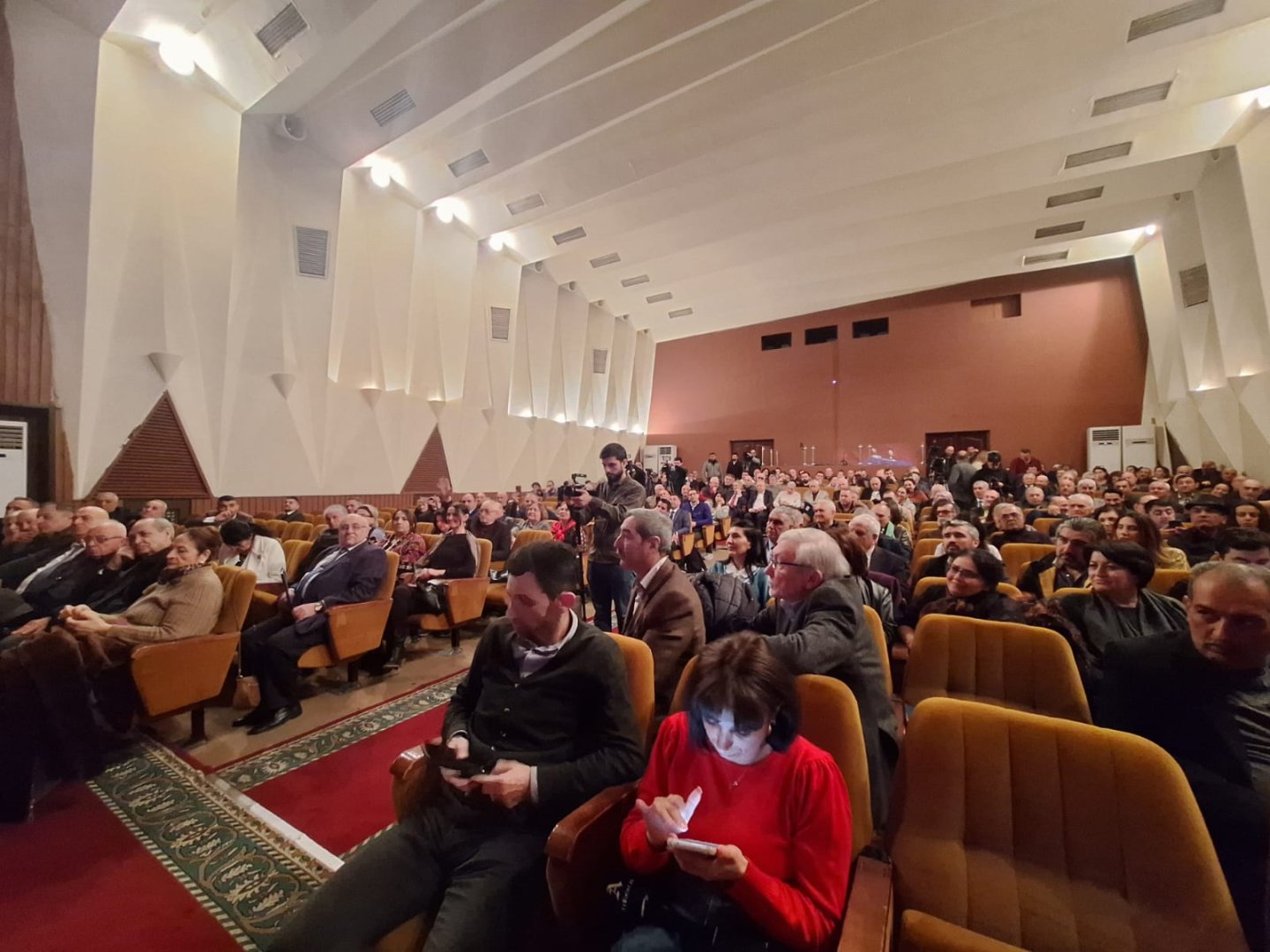 В Баку проходит совместная конференция двух кинематографических союзов Азербайджана (ФОТО)