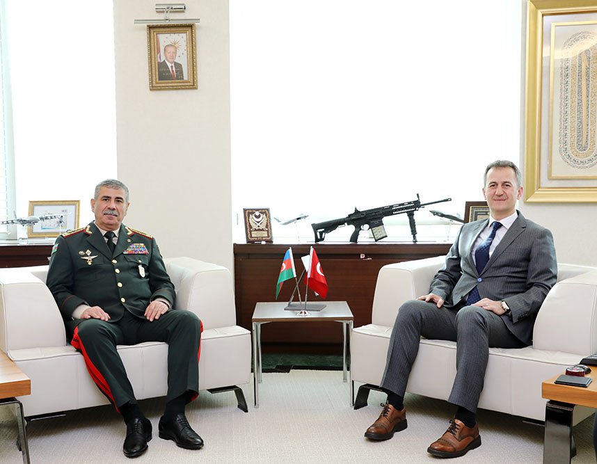 Закир Гасанов встретился с главой Комитета оборонпрома Турции (ФОТО)