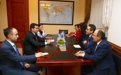 Хикмет Гаджиев обсудил региональные вопросы с замминистра иностранных дел Турции (ФОТО)