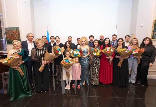 С любовью для женщин - концерт эстрадной музыки в Баку (ФОТО)