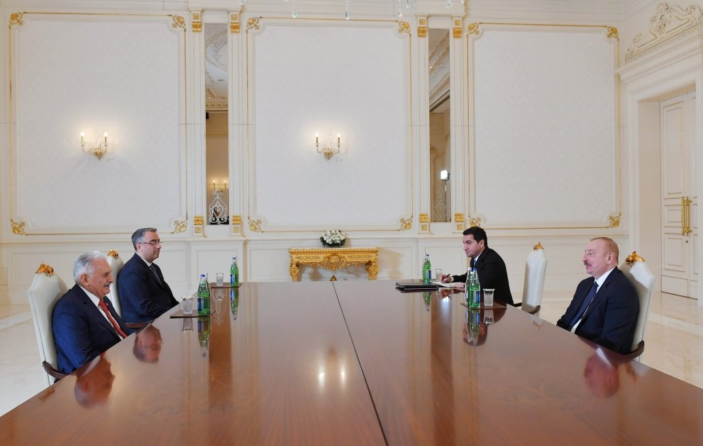 Президент Ильхам Алиев принял Бинали Йылдырыма (ФОТО)