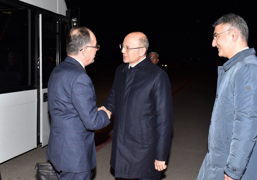 Albanian President arrives in Azerbaijan for working visit (PHOTO)
