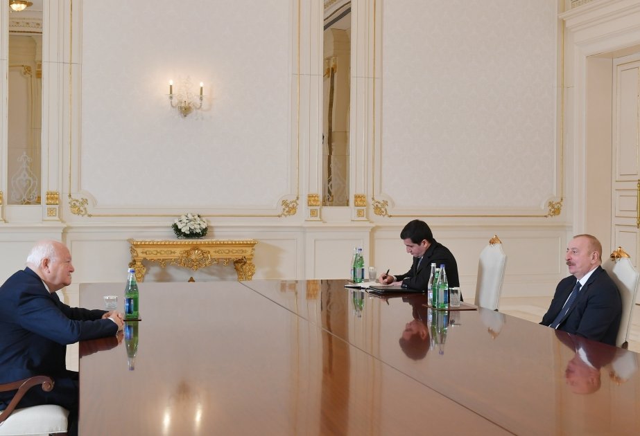 Президент Ильхам Алиев принял верховного представителя Альянса цивилизаций ООН