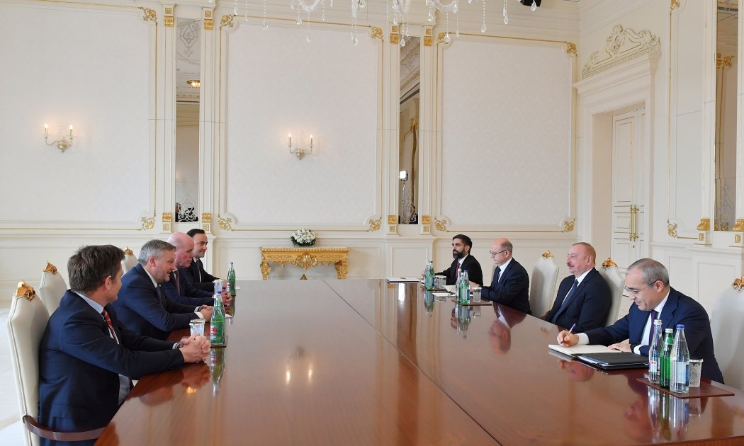 Президент Ильхам Алиев принял нового генерального директора bp (ФОТО)