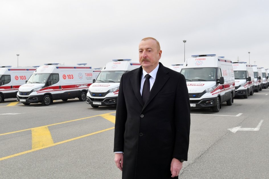 Президент Ильхам Алиев ознакомился с закупленными современными автомобилями скорой медицинской помощи (ВИДЕО/ФОТО)