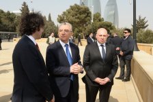 Georgian PM visits Alley of Martyrs in Baku (PHOTO)