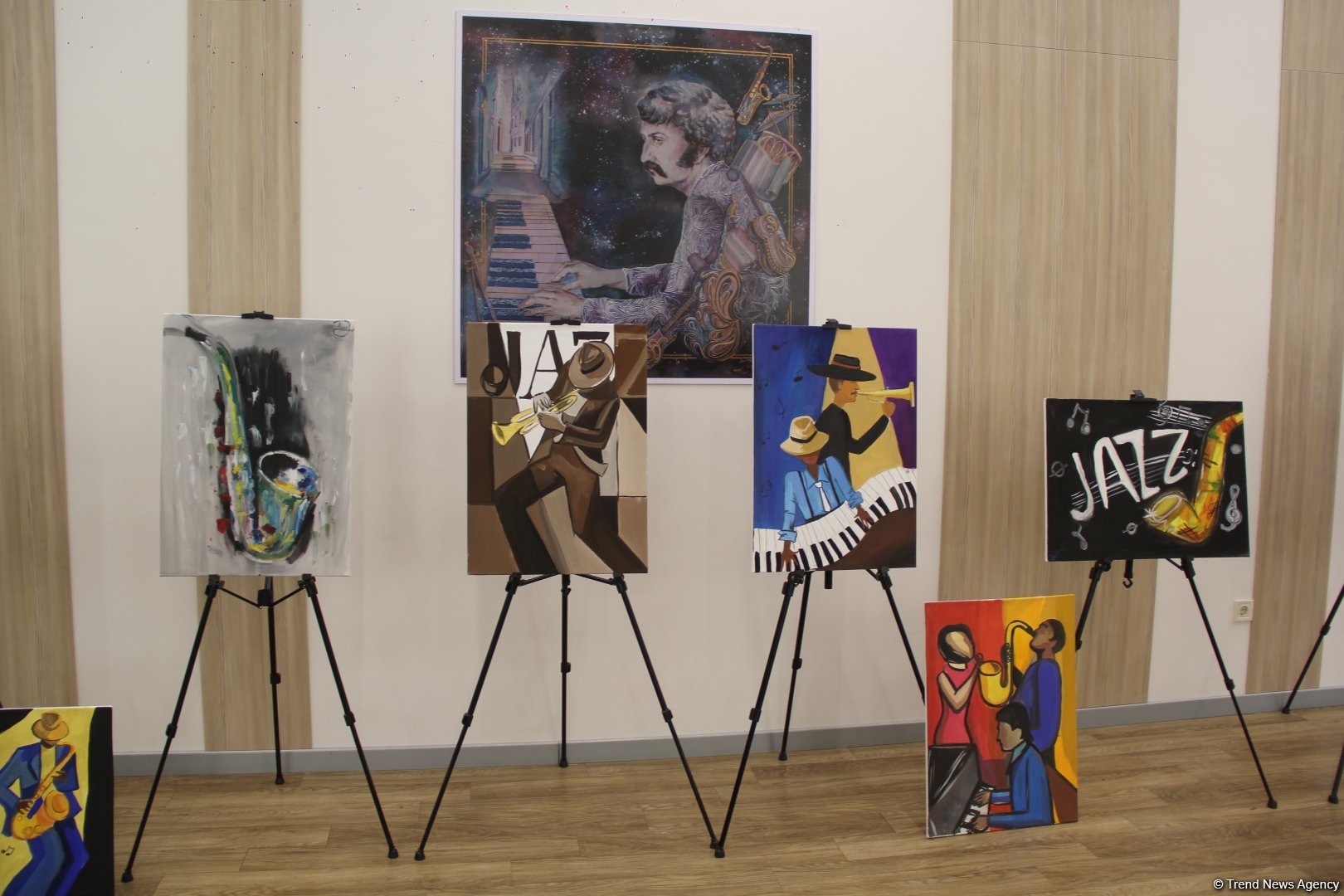 В школе искусств имени Вагифа Мустафазаде представлены выставка и концерт памяти Мастера (ВИДЕО, ФОТО)