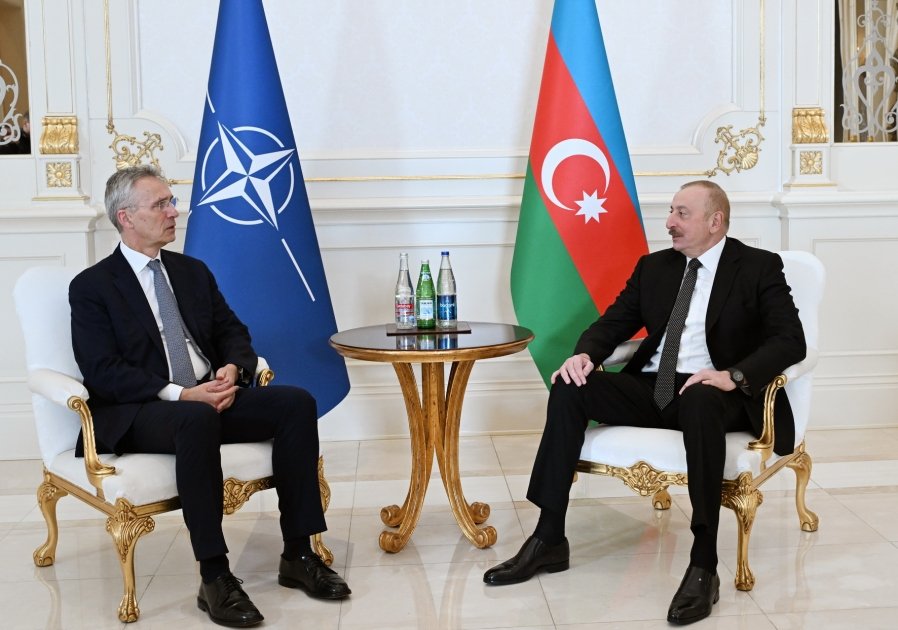 Состоялась встреча Президента Ильхама Алиева с генеральным секретарем НАТО один на один (ФОТО)