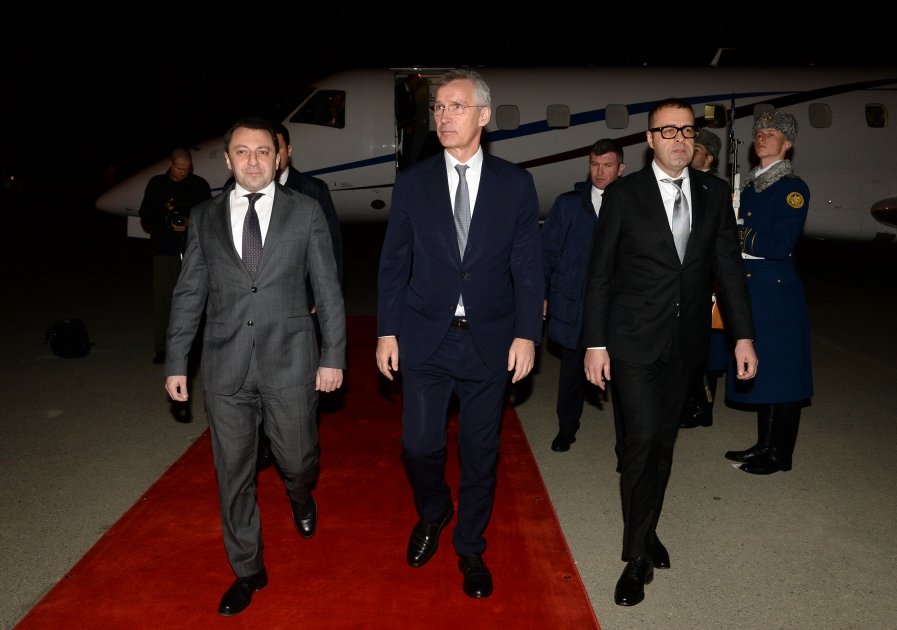 Генеральный секретарь НАТО прибыл с официальным визитом в Азербайджан (ФОТО)