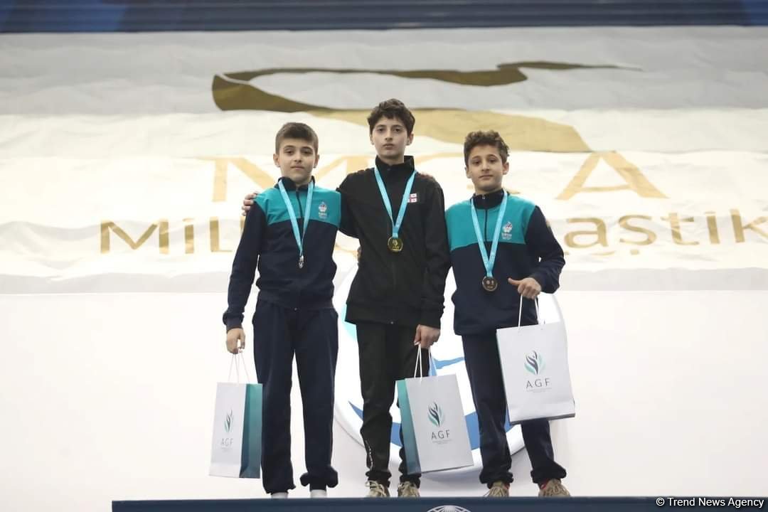Azərbaycan gimnastı İvan Tixonov fərdi çoxnövçülükdə qızıl medal qazanıb (FOTO)