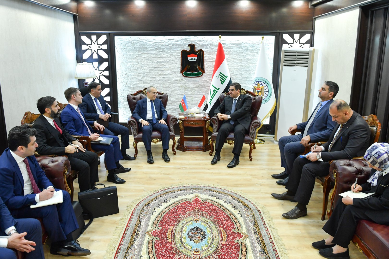 Azerbaijan, Iraq discuss prospects for development of multi-vector cooperation (PHOTO)