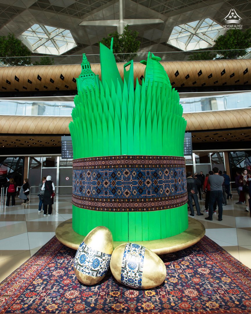 The magic of Novruz at Baku airport: carpets, airplanes, and national values (PHOTO)
